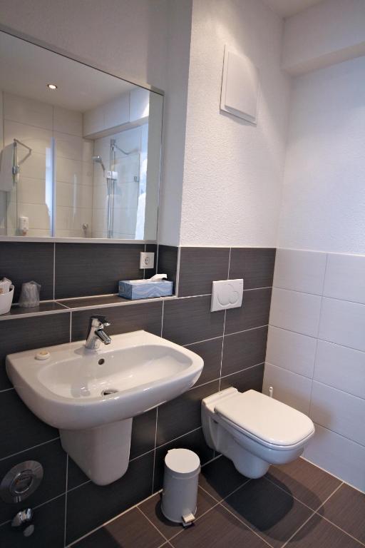 Hotel Go2Bed Weil Am Rhein - Basel Pokój zdjęcie